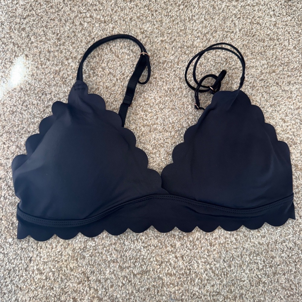 by Anthropologie Black Scalloped Wireless Bralette Medium RN119152